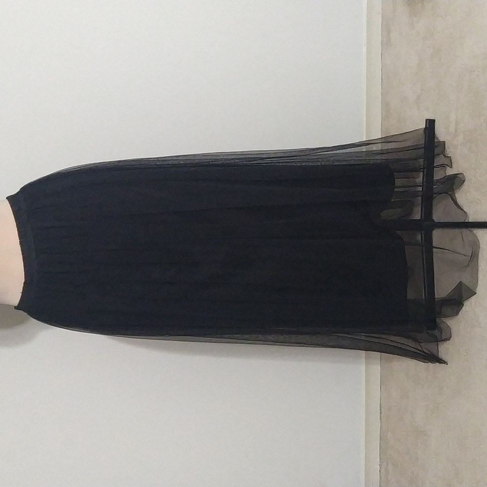 Full length elastic waist black tulle skirt